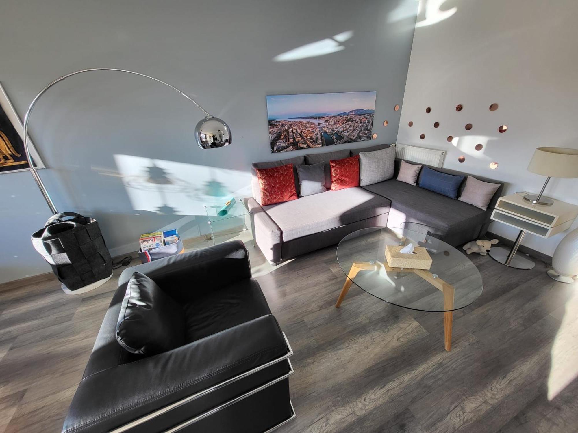 Tichnich Appartement - 2 Bedrooms - 1 Min Away From Train Station Annemasse Exterior photo